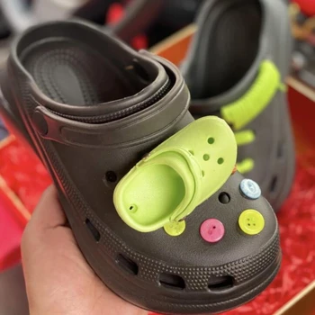 Mai multe Culoare de Pantofi Farmecele pentru Croc Desene animate Saboți de Pantofi Accesorii Mini Simulare Flip-Flops Pantofi Drăguț Croc Farmece Designer 5